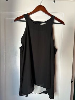 14th & Union Black Sleeveless Chiffon Camisole